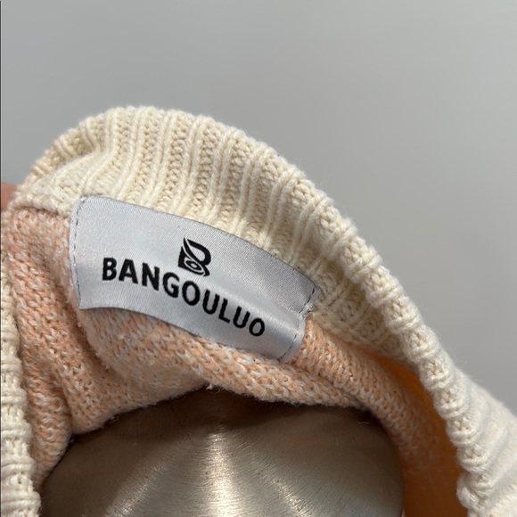 Peach Checkered Sweater with Girl and Goose Design - Picture 4 of 10